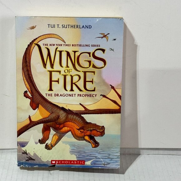 Wings of Fire Book One: The Dragonet Prophecy by Tui Sutherland Paperback Book - Picture 1 of 4
